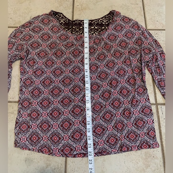 Revolution by Ricki's Geometric Print 3/4 Sleeve Top - XL/TG - Lace Back Detail - Picture 6 of 6